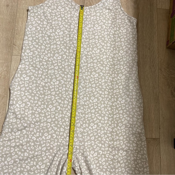 NWT Papillon Jumpsuit Leopard Print soft stretchy over sized beach wear - Picture 10 of 13